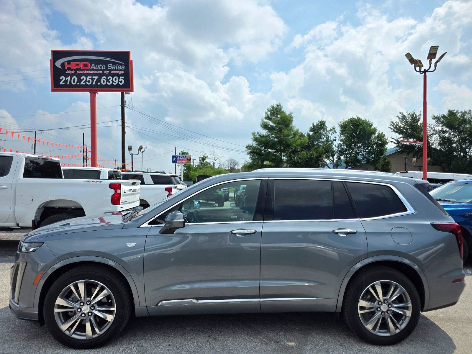 Used 2022 Cadillac XT6 Premium Luxury FWD image 6