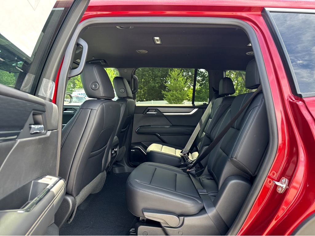 New 2026 GMC Acadia Elevation w/ Elevation Premium Package FWD image 8