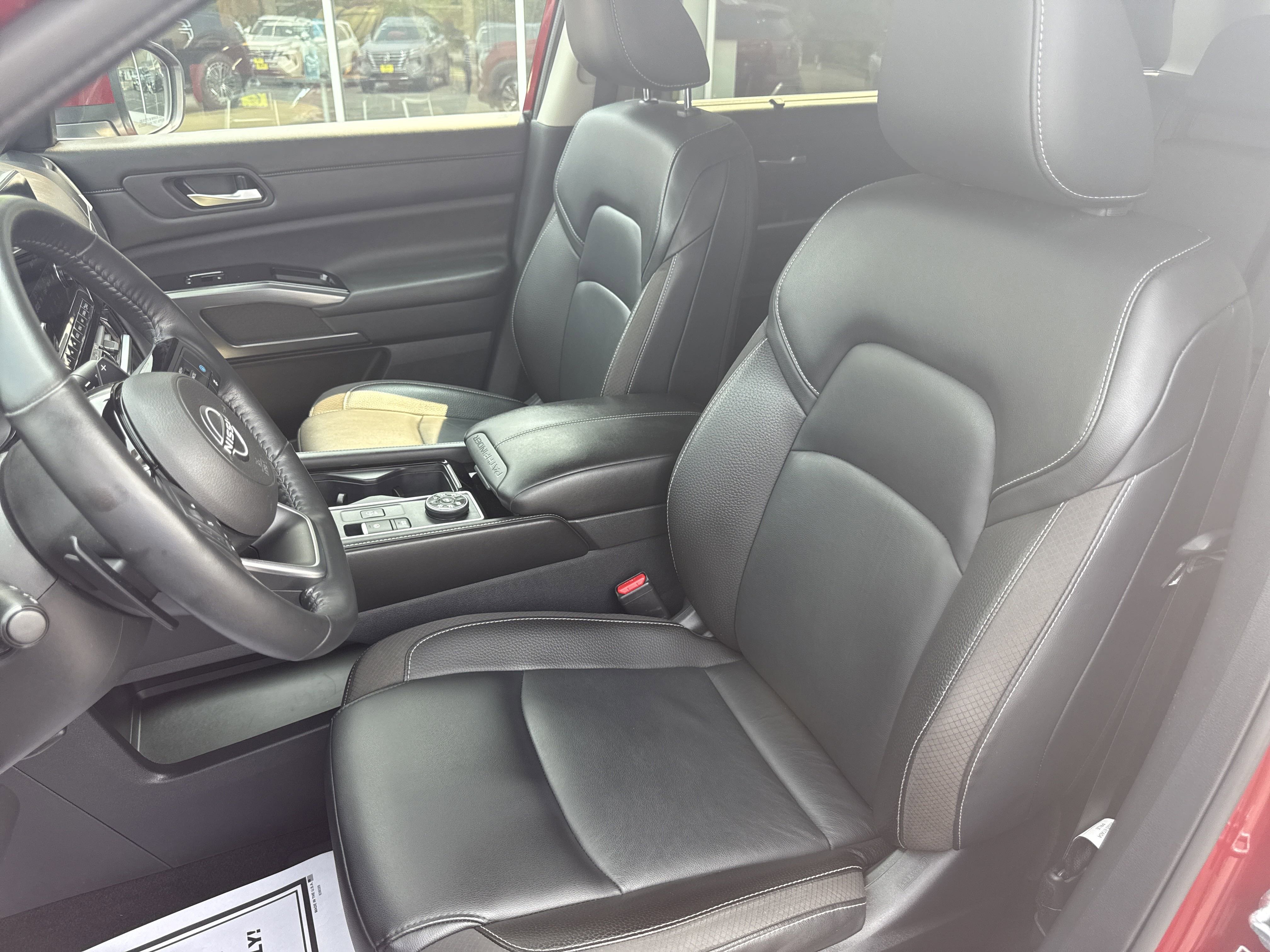 Used 2023 Nissan Pathfinder SL image 20