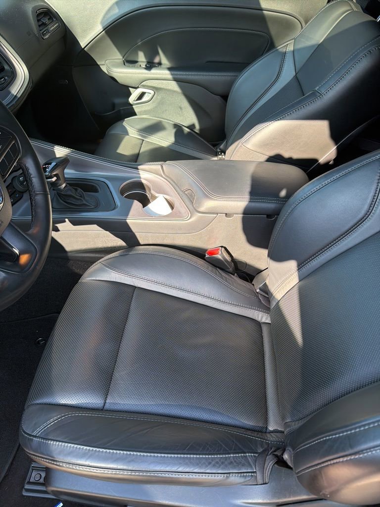 Used 2023 Dodge Challenger SXT w/ Plus Package image 17