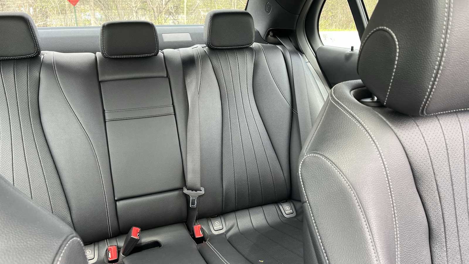 Certified 2019 Mercedes-Benz E 300 4MATIC image 32