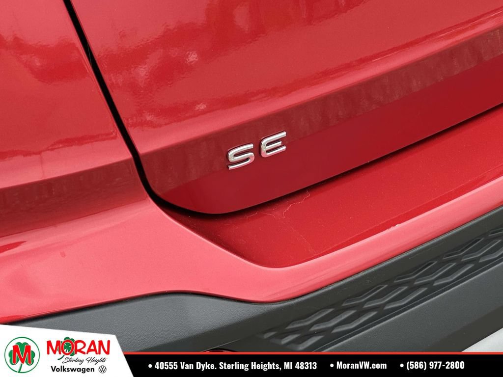 Certified 2023 Volkswagen Taos SE w/ Panoramic Sunroof Package AWD/4WD image 10
