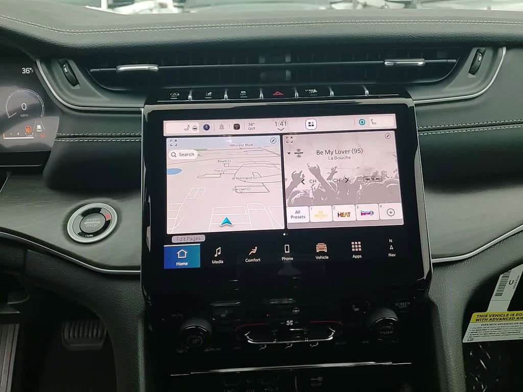 New 2025 Jeep Grand Cherokee Limited w/ Black Appearance Package image 32