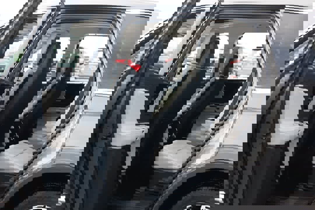 Used 2025 Lincoln Aviator Reserve w/ Equipment Group 201A image 14