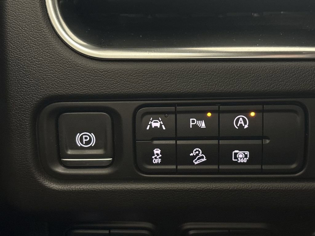 Used 2023 Chevrolet Tahoe Z71 w/ Luxury Package image 60