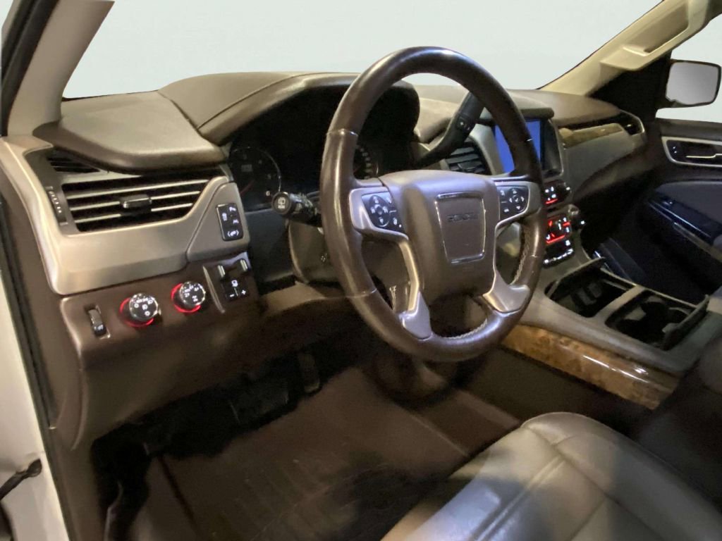 Used 2016 GMC Yukon Denali AWD/4WD image 17