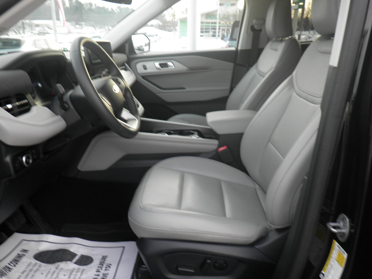 Certified 2025 Ford Explorer Active w/ Active Comfort Package image 15