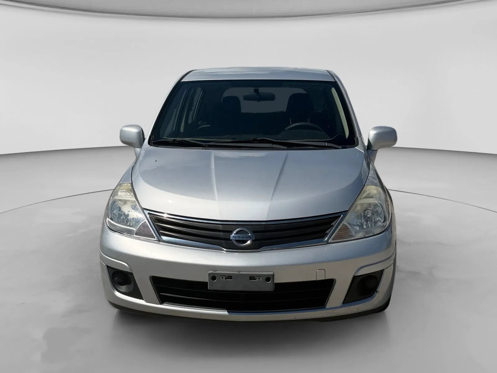 Used 2011 Nissan Versa 1.8 S FWD image 8