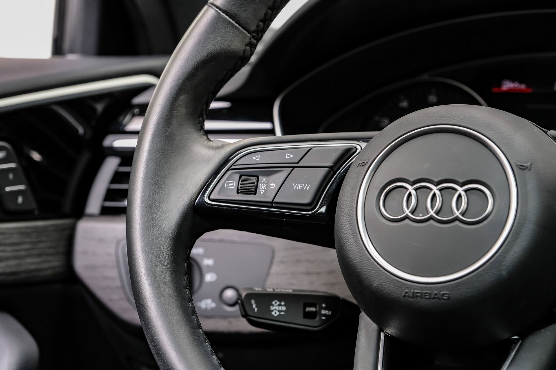 Used 2023 Audi A4 2.0T Premium w/ Convenience Package image 21