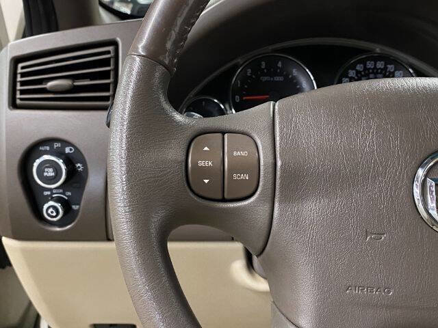 Used 2005 Buick Rendezvous CX image 23