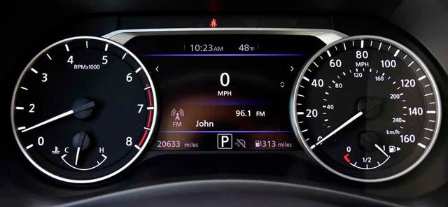 Used 2025 Nissan Sentra SR w/ SR Premium Package image 27