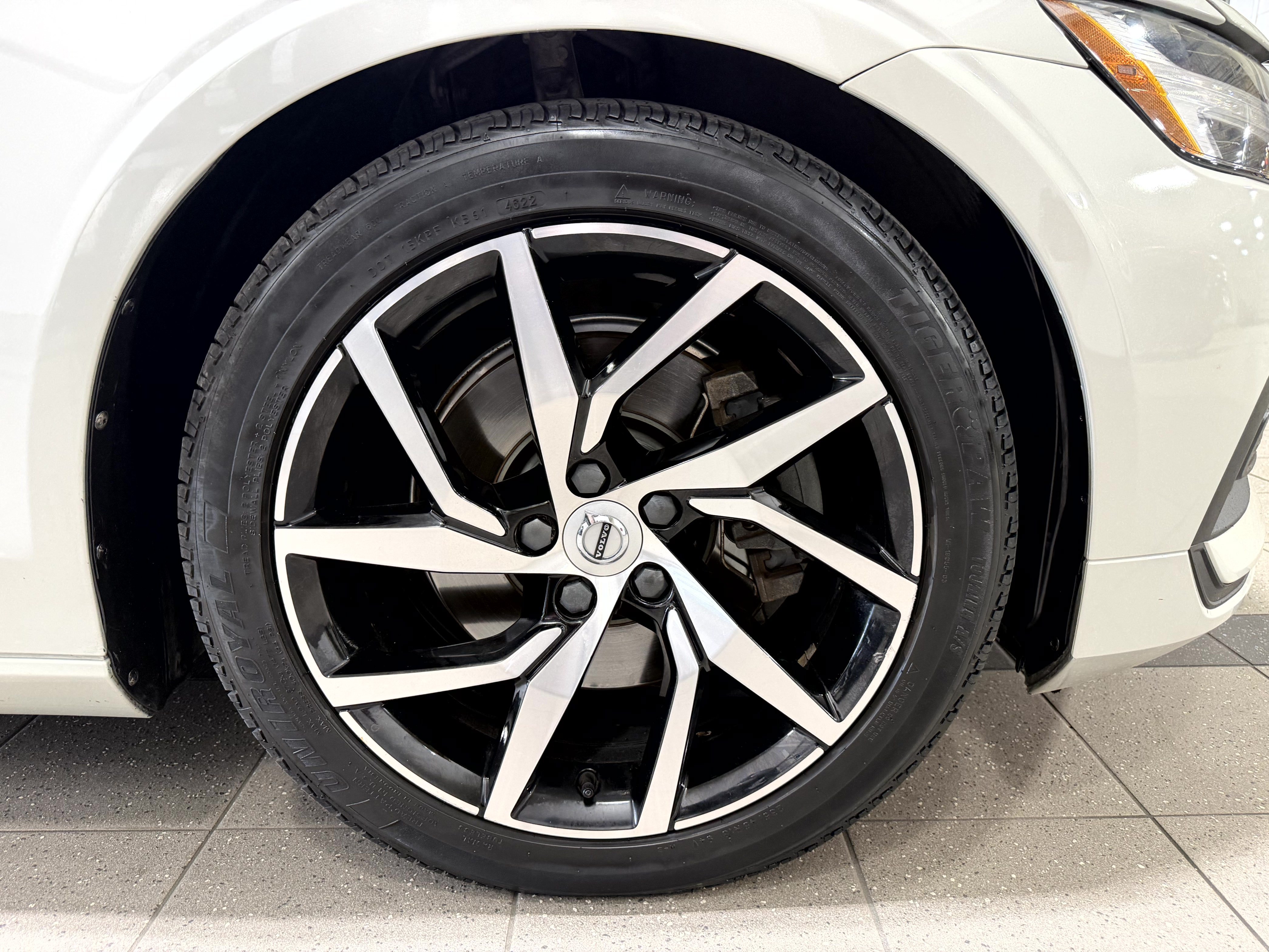 Used 2020 Volvo S60 T5 Momentum w/ Protection Package Premier FWD image 7