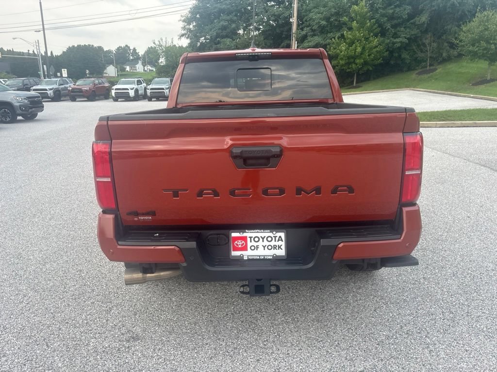 Used 2025 Toyota Tacoma TRD Sport w/ TRD Sport Premium Package AWD/4WD image 4