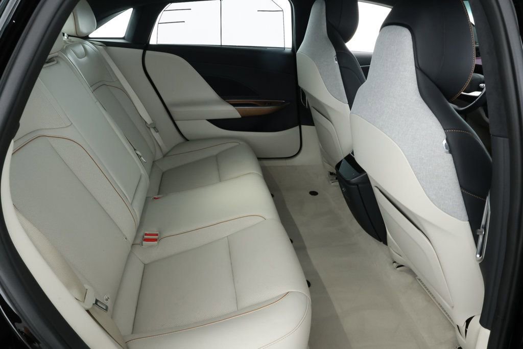 Used 2023 Lucid Air Touring image 23