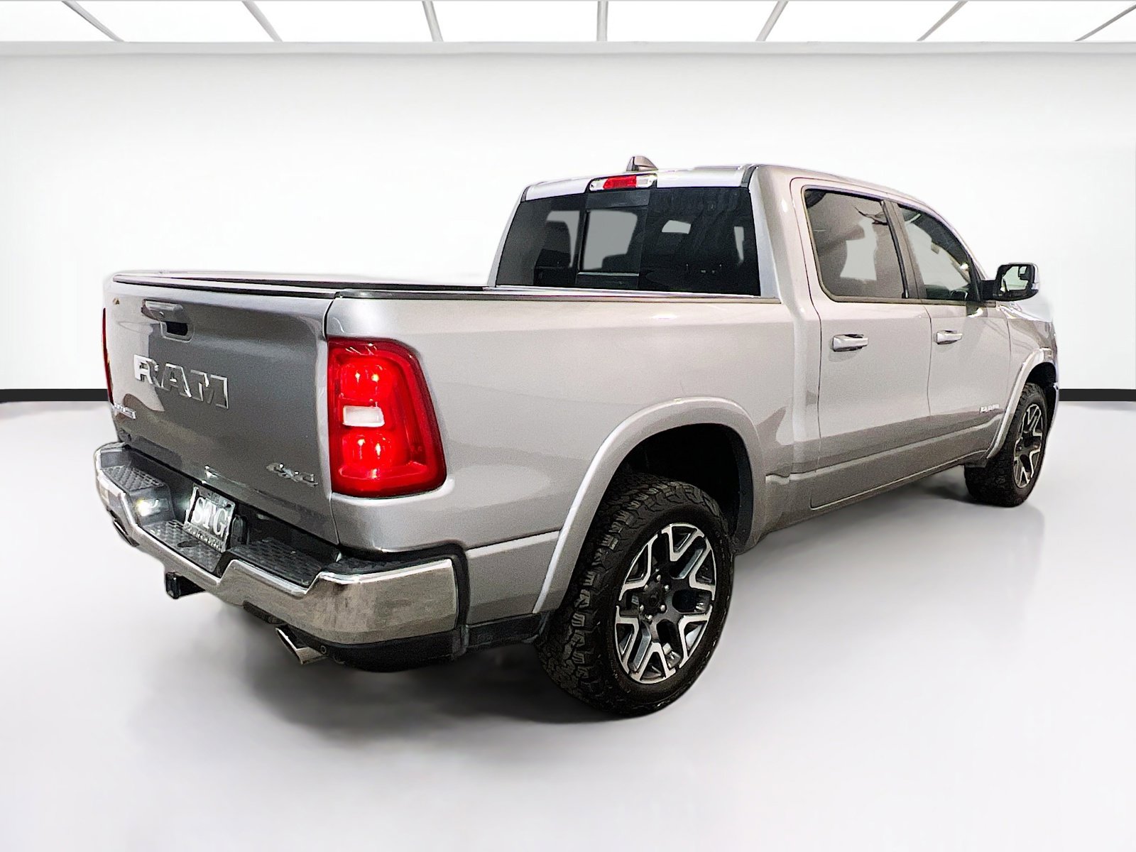 Used 2025 RAM 1500 Laramie image 4