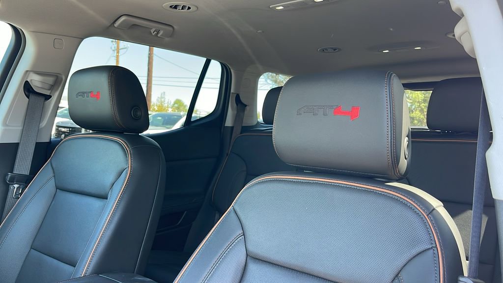 Used 2023 GMC Acadia AT4 w/ Technology Package image 12
