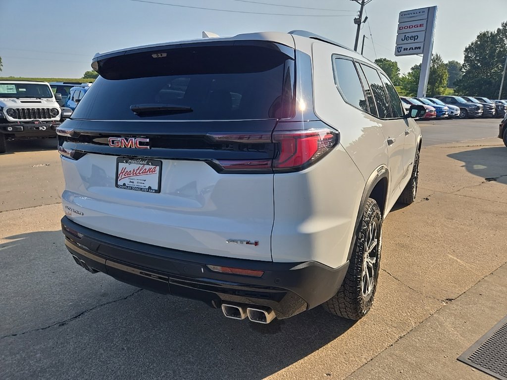 Used 2026 GMC Acadia AT4 w/ Luxury Package AWD/4WD image 12