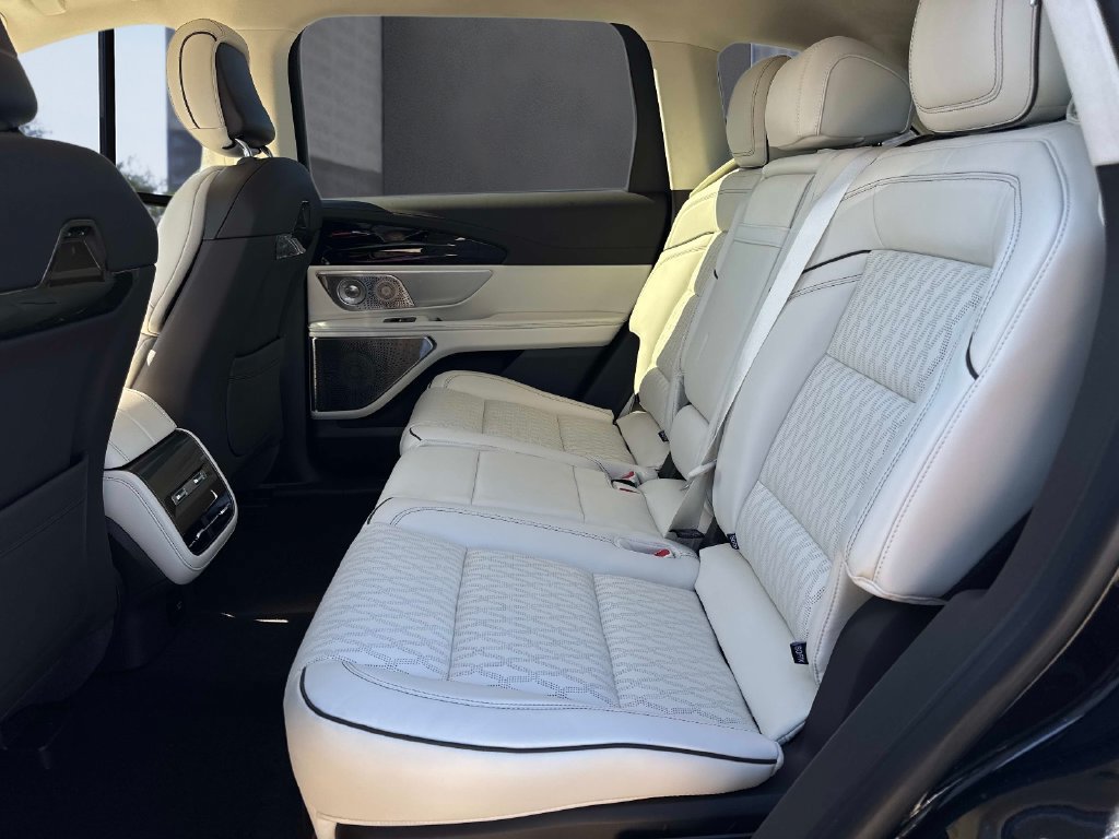 Certified 2026 Lincoln Nautilus Black Label AWD/4WD image 19