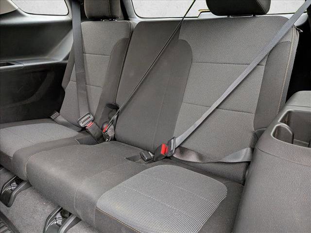 Used 2020 Chevrolet Traverse LT FWD image 16