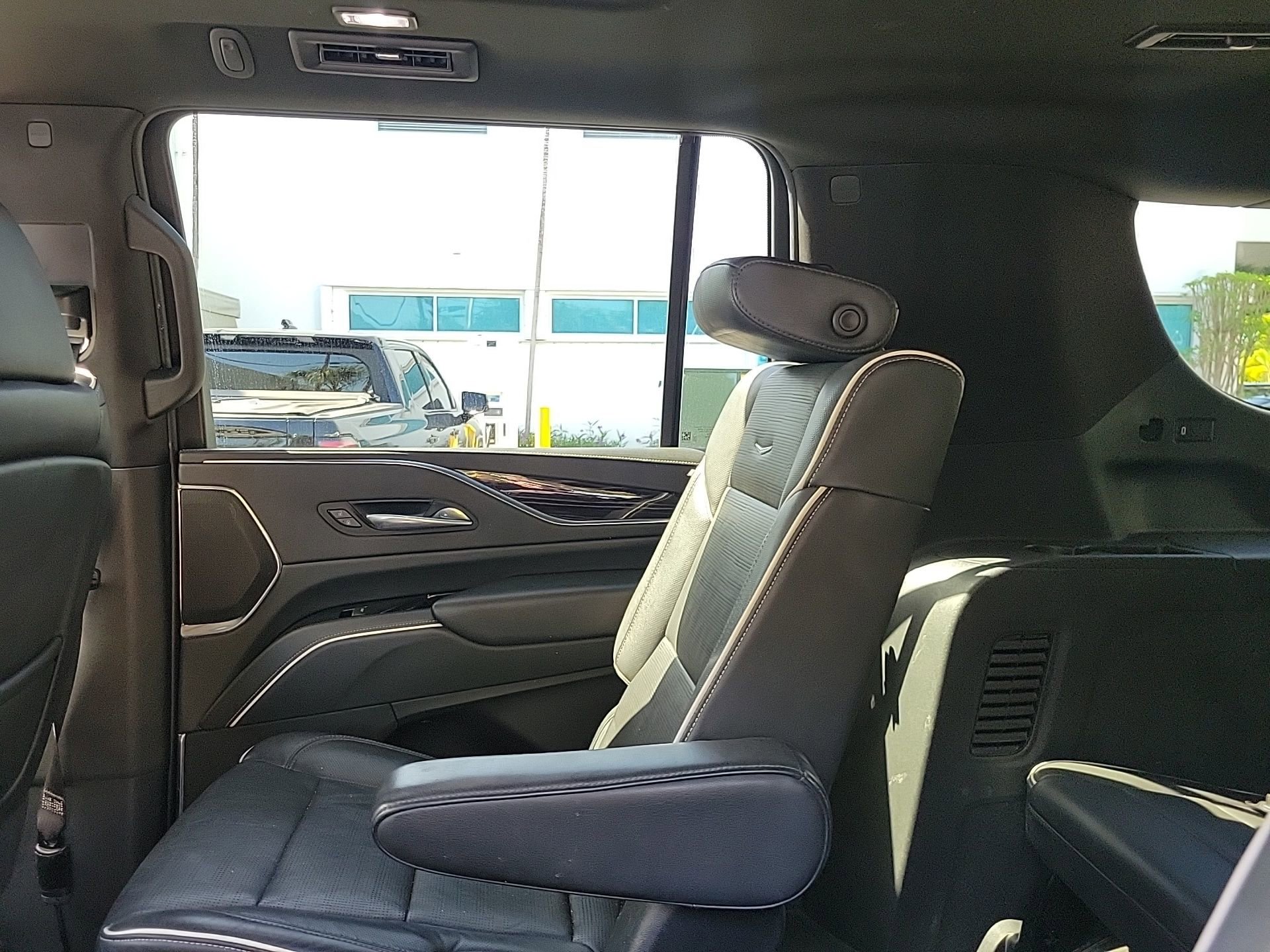 Used 2022 Cadillac Escalade ESV Sport image 20