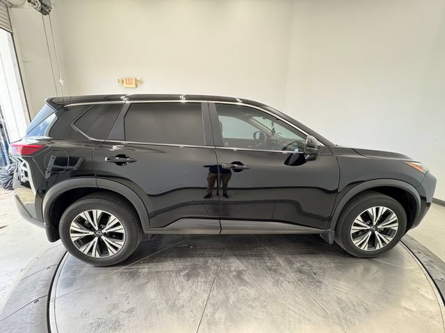 Used 2022 Nissan Rogue SV FWD image 15