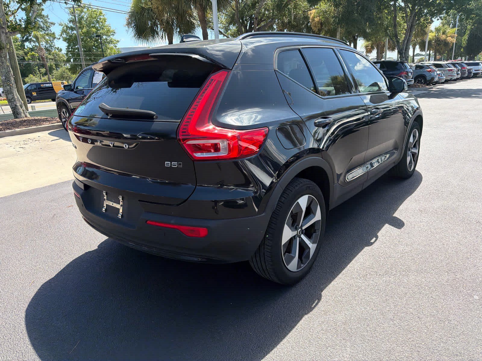 Certified 2024 Volvo XC40 B5 Core w/ Protection Package Premier AWD/4WD image 53