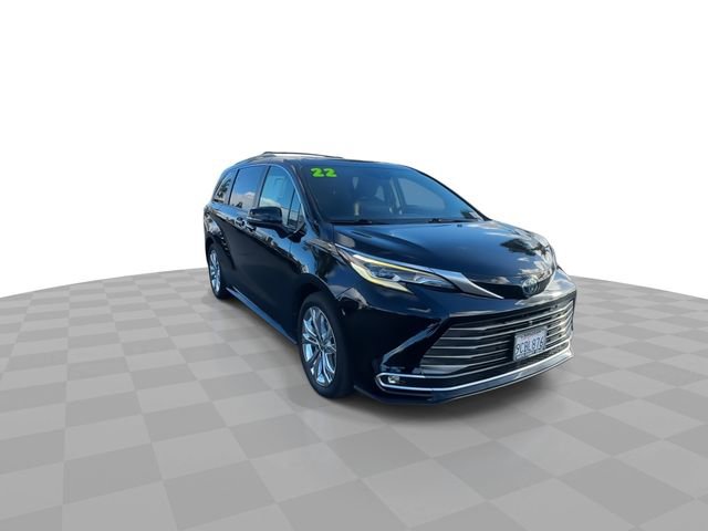 Used 2022 Toyota Sienna Platinum image 2