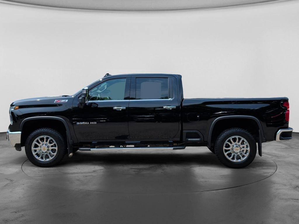 Used 2025 Chevrolet Silverado 3500 LTZ w/ LTZ Premium Package AWD/4WD image 4