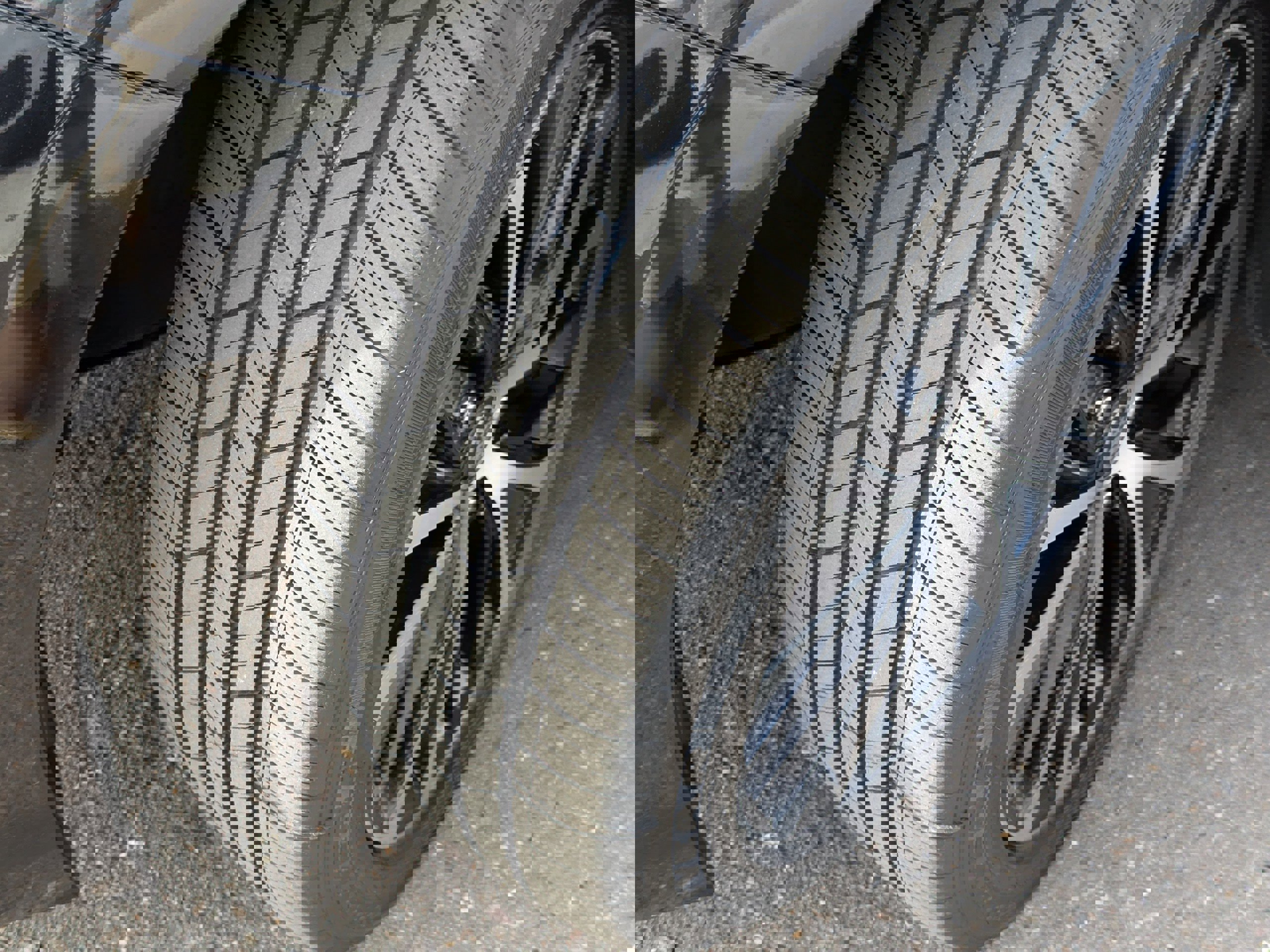 Used 2020 Toyota Camry SE w/ Cold Weather Package image 45