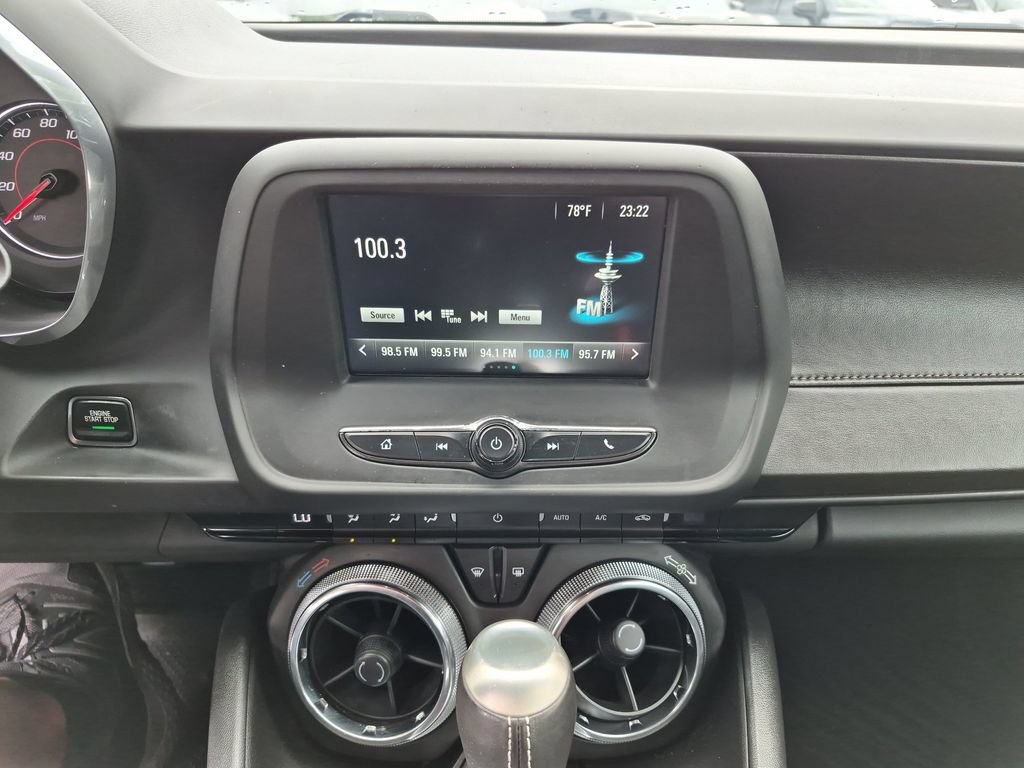 Used 2018 Chevrolet Camaro LT RWD image 21