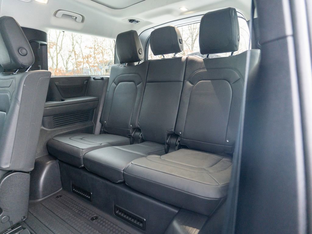 Certified 2023 Land Rover Defender 130 SE image 35