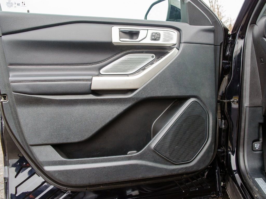 Used 2023 Ford Explorer Limited image 31