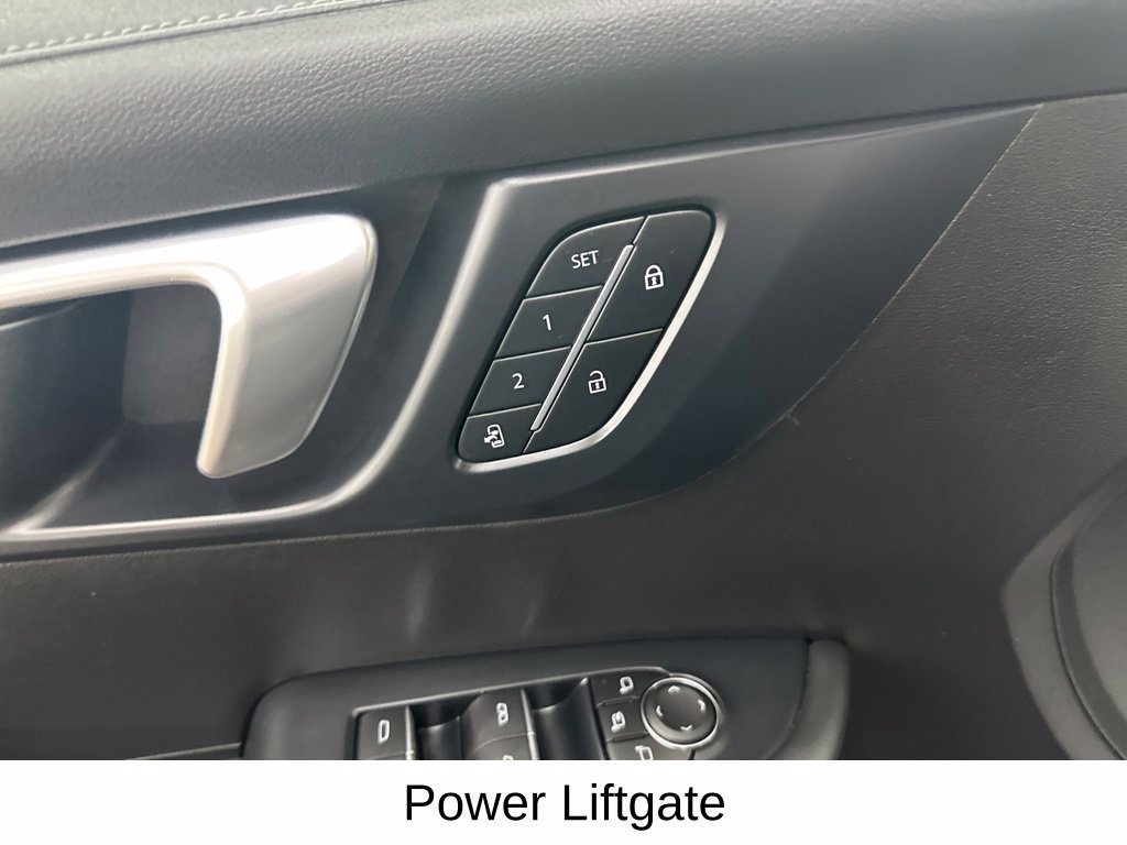 Used 2025 Buick Enclave Sport Touring w/ Power Package AWD/4WD image 40