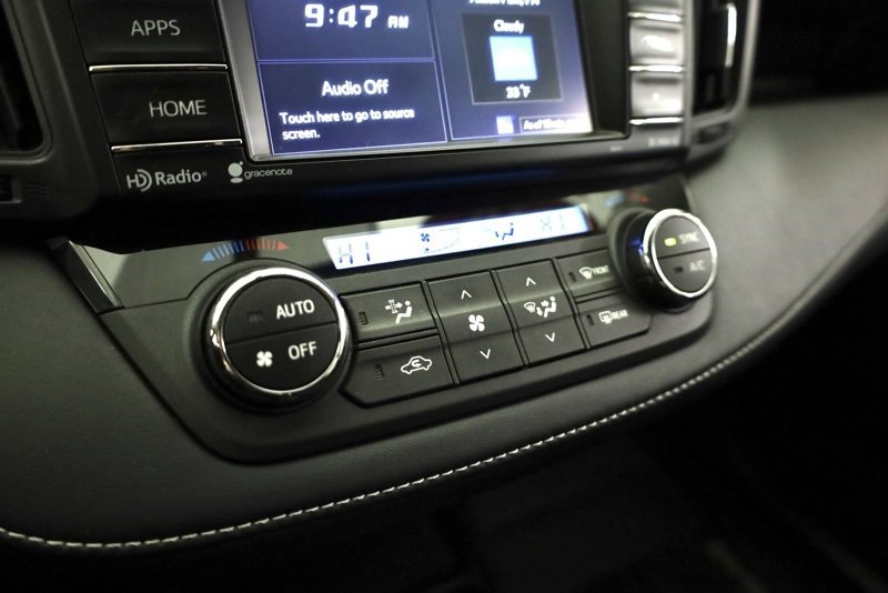 Used 2016 Toyota RAV4 XLE image 19