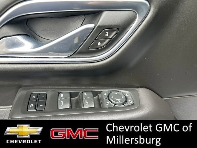 Used 2021 Chevrolet Suburban Z71 w/ Luxury Package image 14