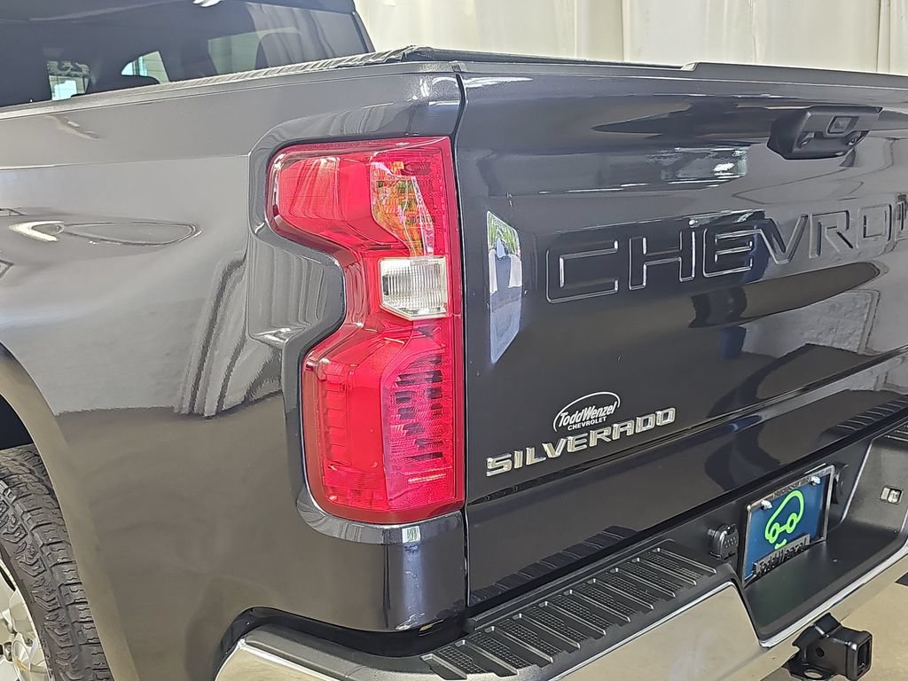 Certified 2023 Chevrolet Silverado 1500 LT AWD/4WD image 39