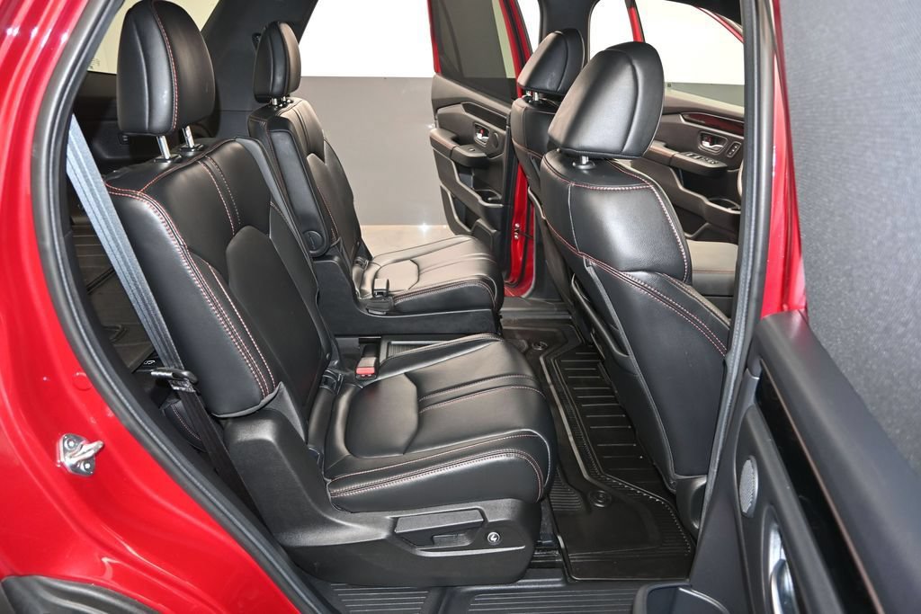 Certified 2025 Honda Pilot TrailSport image 29