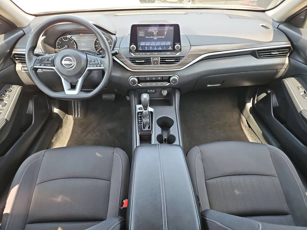 Used 2025 Nissan Altima 2.5 SV FWD image 26