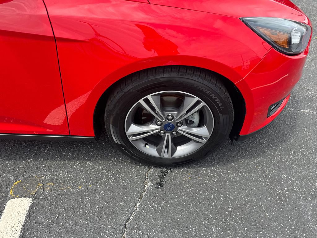 Used 2017 Ford Focus SE FWD image 13