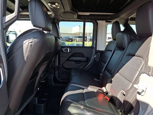Used 2023 Jeep Wrangler Unlimited Sahara AWD/4WD image 10