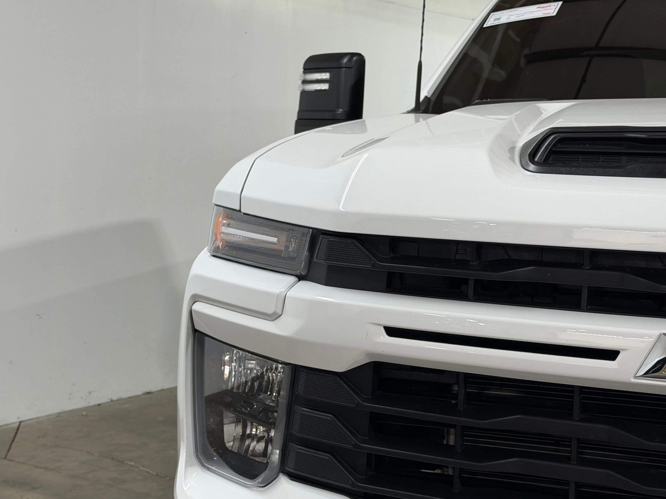 Used 2025 Chevrolet Silverado 2500 Custom w/ Custom Value Package AWD/4WD image 9