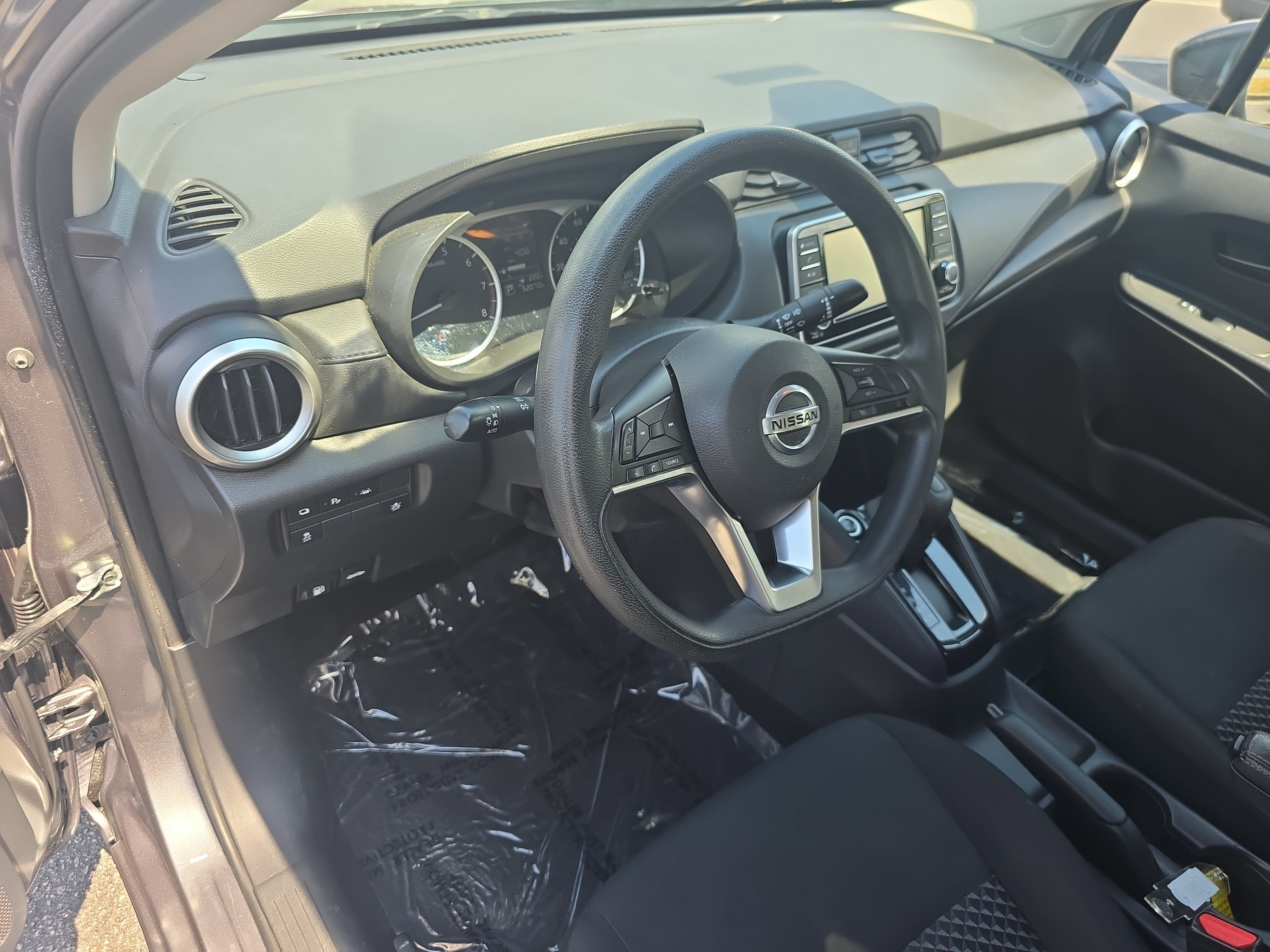 Used 2021 Nissan Versa S FWD image 14