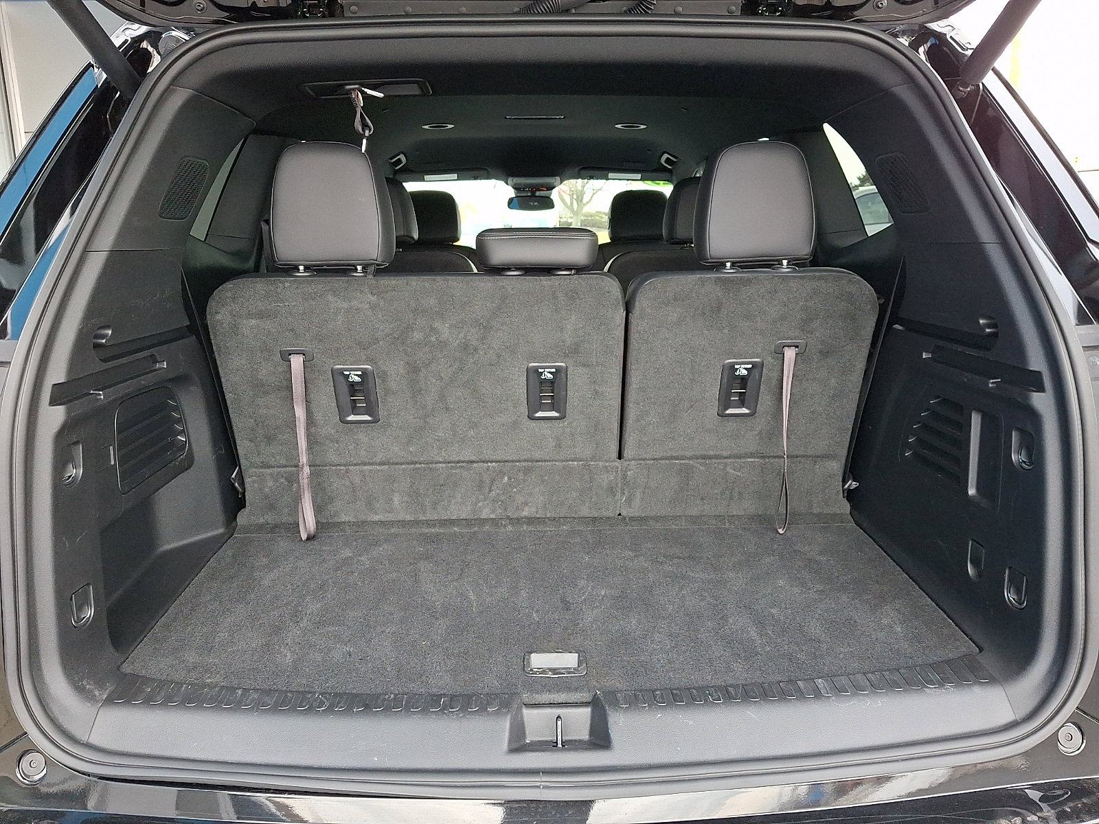 Used 2025 Buick Enclave Sport Touring image 31