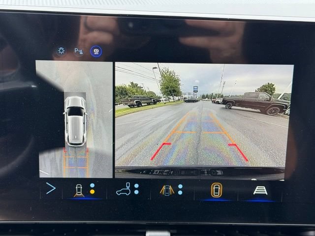 New 2027 Chevrolet Equinox LT w/ Convenience Package II AWD/4WD image 5