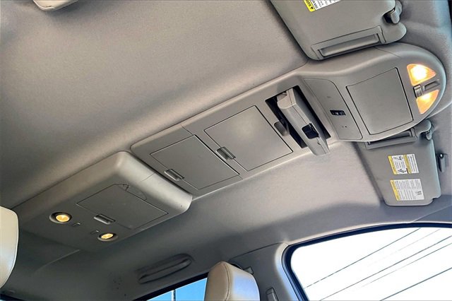 Used 2008 Nissan Titan LE w/ Tow Pkg image 23