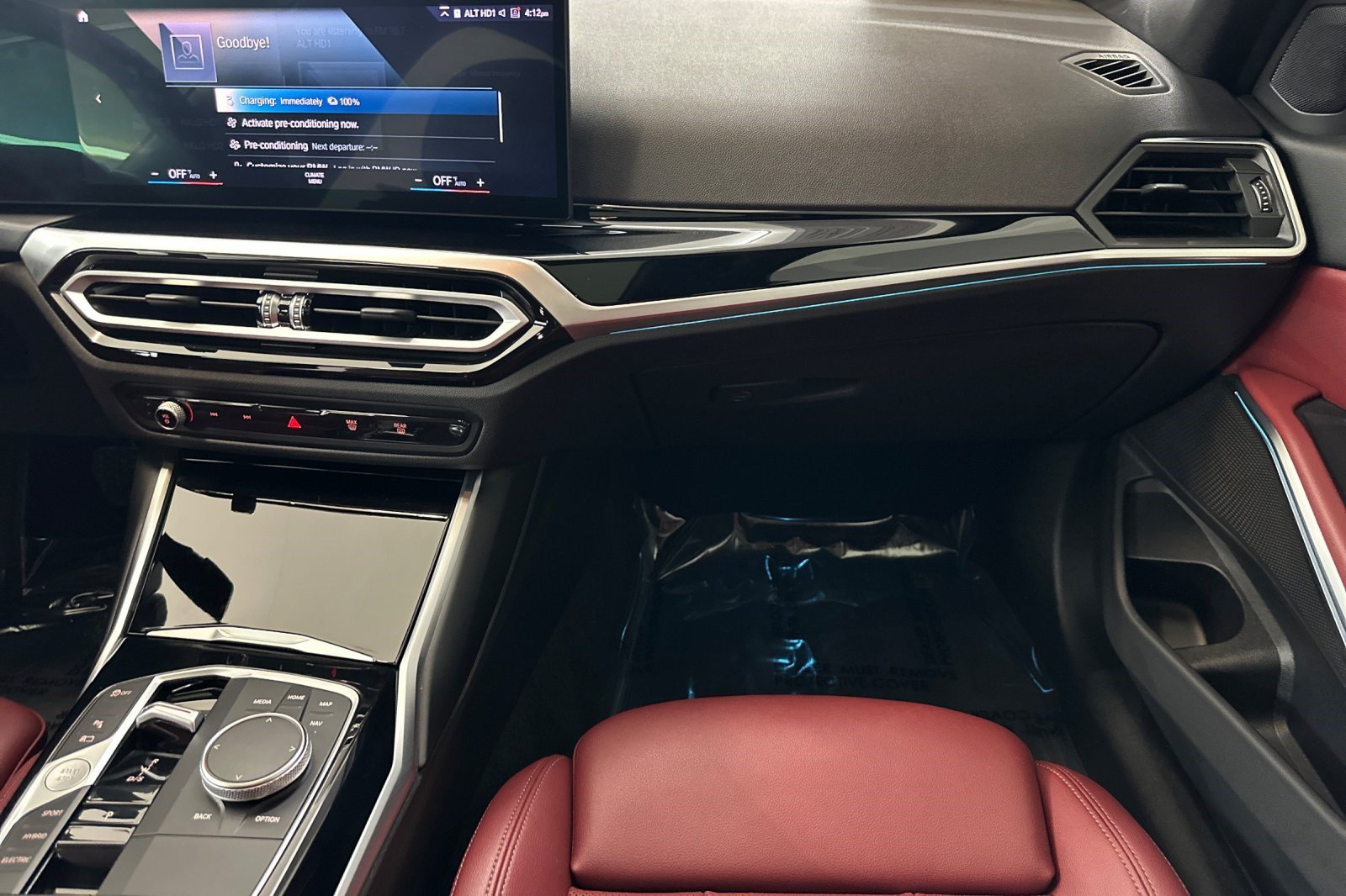 Certified 2024 BMW 330e w/ Convenience Package RWD image 33