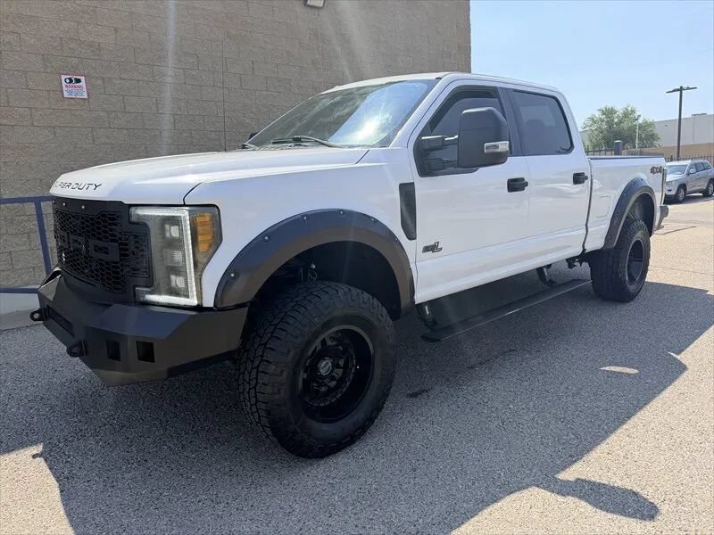 Used 2017 Ford F250 XLT AWD/4WD image 5