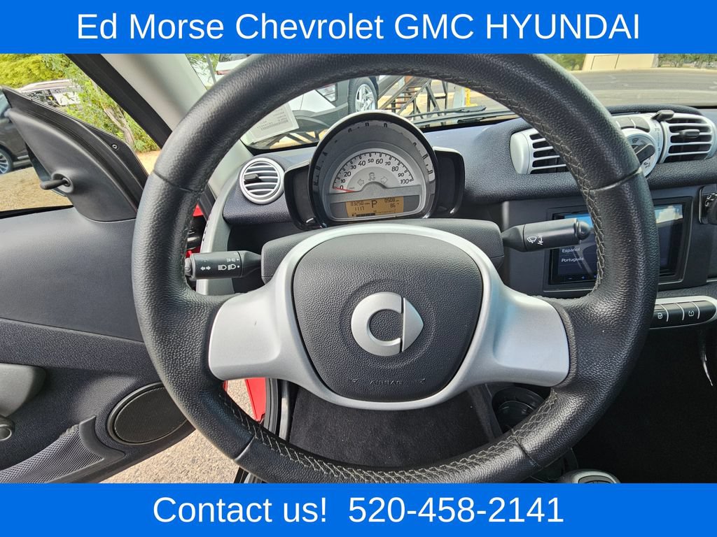 Used 2014 smart fortwo passion RWD image 15