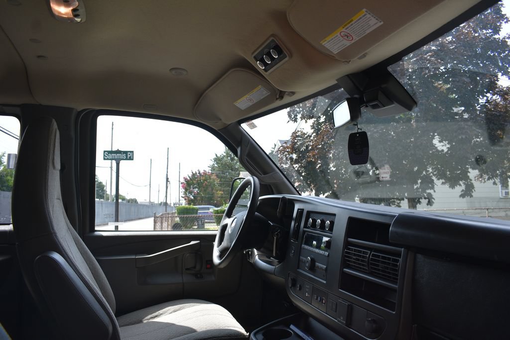Used 2023 Chevrolet Express 3500 LT w/ LT Preferred Equipment Group RWD image 17