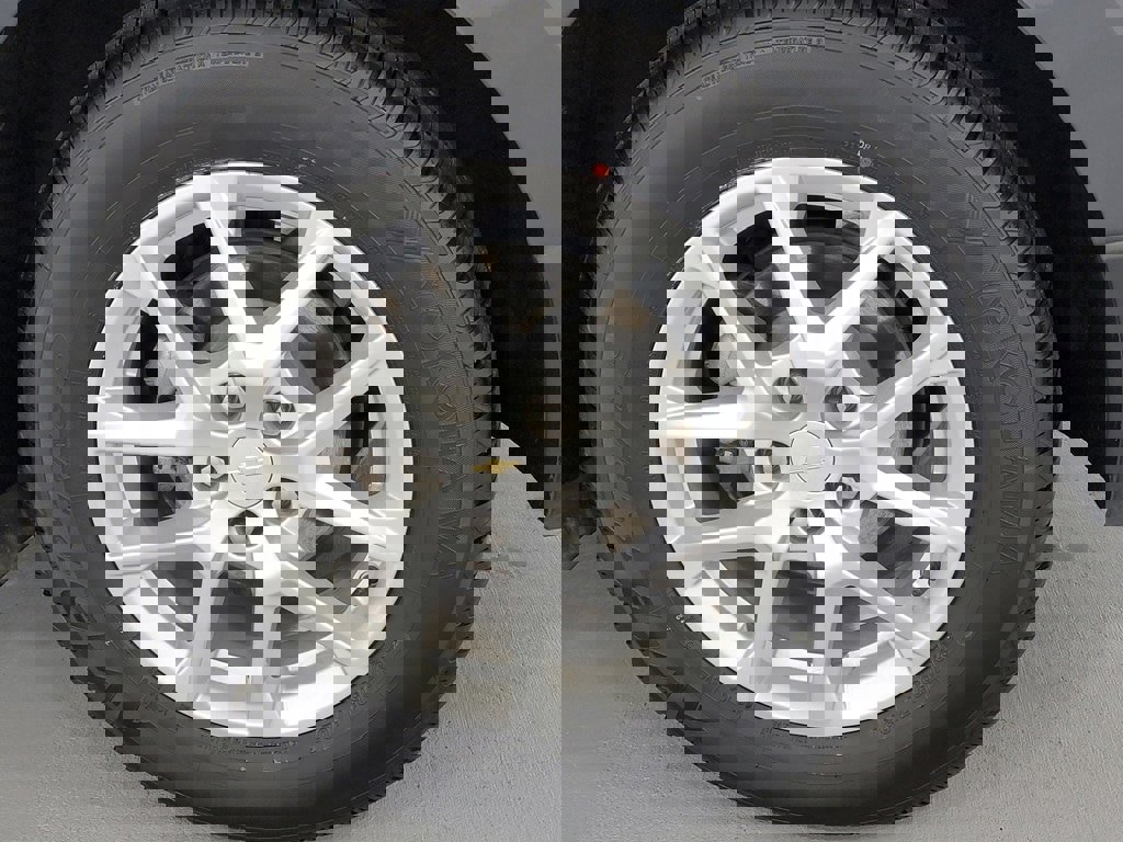 Used 2023 Chevrolet Equinox LT image 9